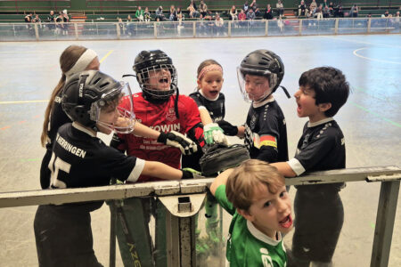 Kleine Truppe, große Leistung: D-Jugend siegt doppelt in Herringen